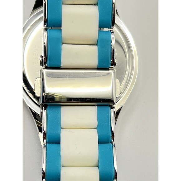 Victoria Wieck Crystal Watch Womens Teal and White Links Works, new battery - Picture 5 of 7